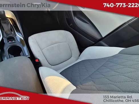 Used 2022 Toyota Corolla LE image 14