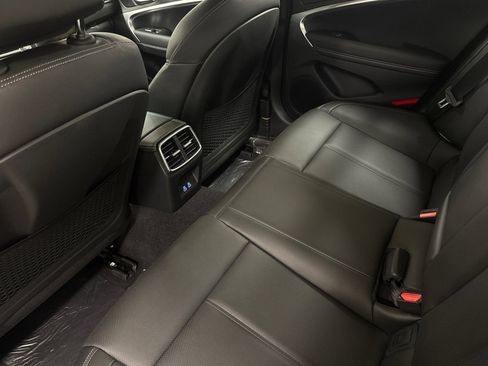 New 2026 Genesis G70 2.5T RWD image 12