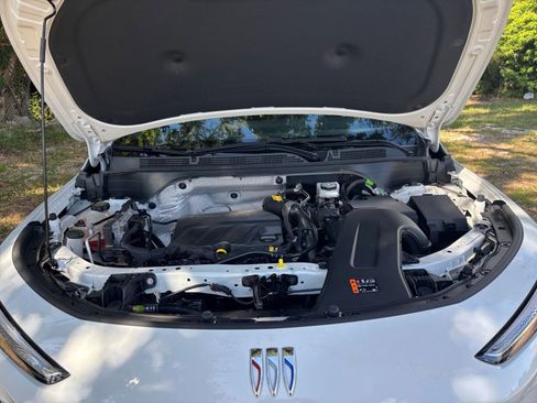 Used 2025 Buick Envista Sport Touring image 32