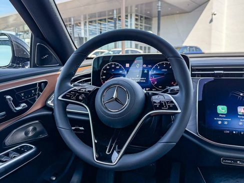 New 2026 Mercedes-Benz E 350 4MATIC Sedan image 15
