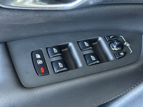 Certified 2024 Volvo XC90 B6 Plus AWD/4WD image 16