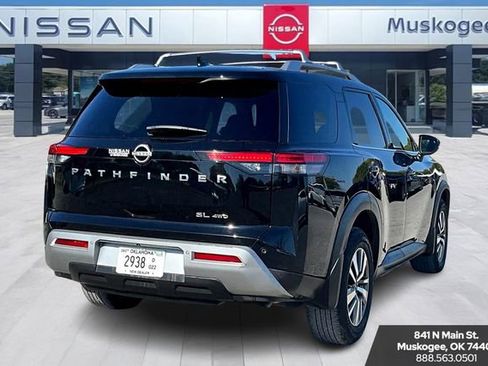 Used 2023 Nissan Pathfinder SL image 5
