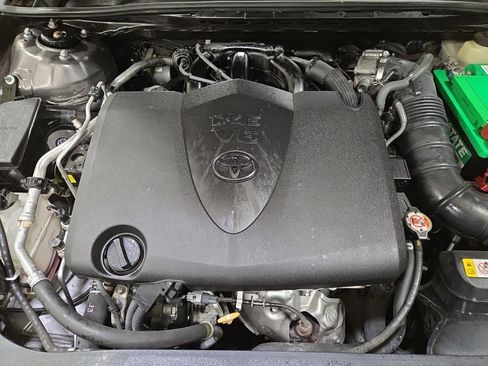 Used 2018 Toyota Camry XSE image 21