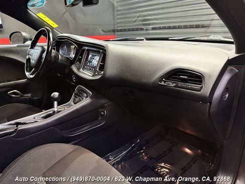 Used 2019 Dodge Challenger R/T image 10