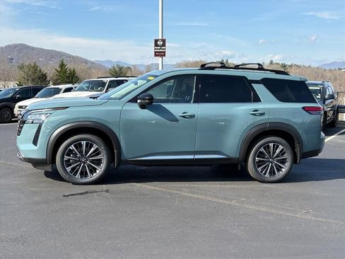 New 2026 Nissan Pathfinder Platinum image 5