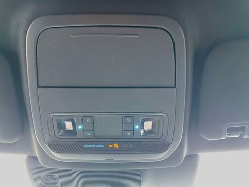 Used 2020 Ford Explorer XLT w/ Equipment Group 202A image 34