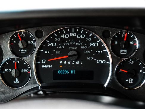 Used 2019 Chevrolet Express 2500 w/ Driver Convenience Package RWD image 13