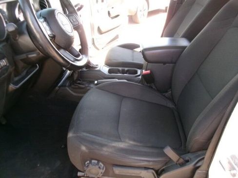 Used 2021 Jeep Wrangler Unlimited Sport image 18