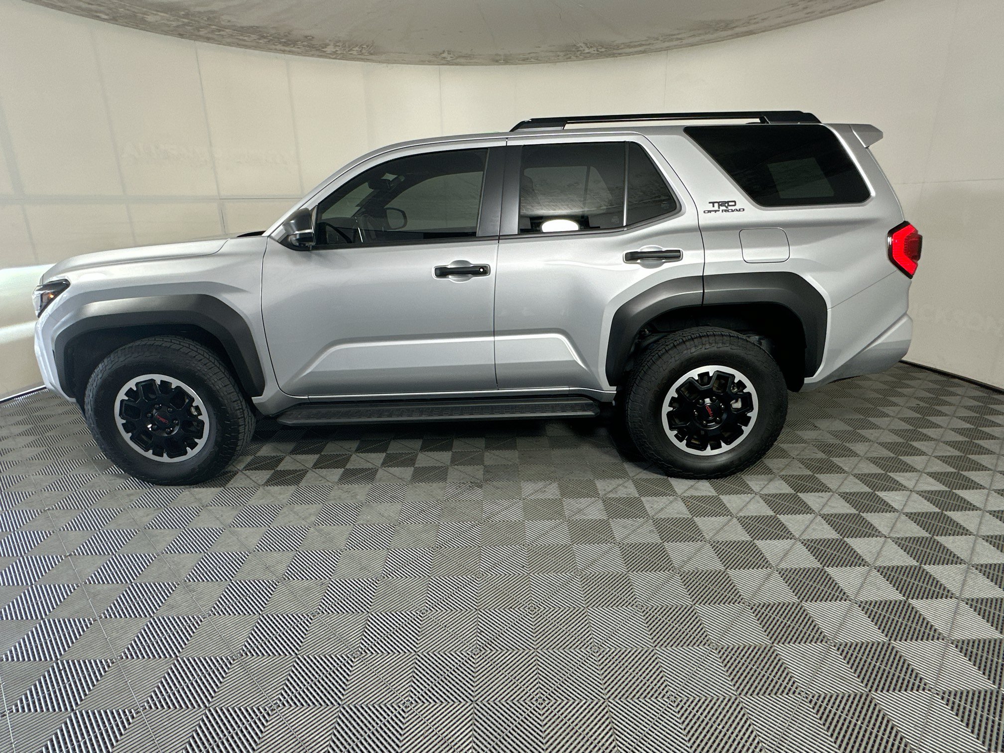 Certified 2025 Toyota 4Runner TRD Off-Road Premium AWD/4WD image 6