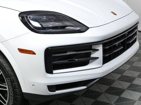 New 2026 Porsche Cayenne AWD/4WD image 38