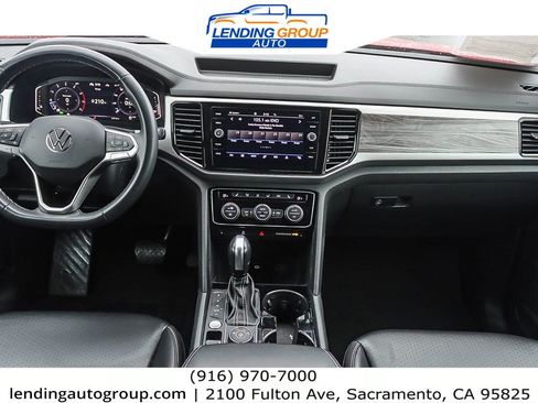 Used 2022 Volkswagen Atlas Cross Sport SE image 11