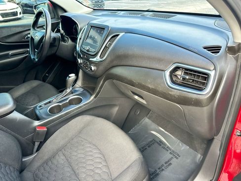 Used 2020 Chevrolet Equinox LT w/ Driver Convenience Package image 27