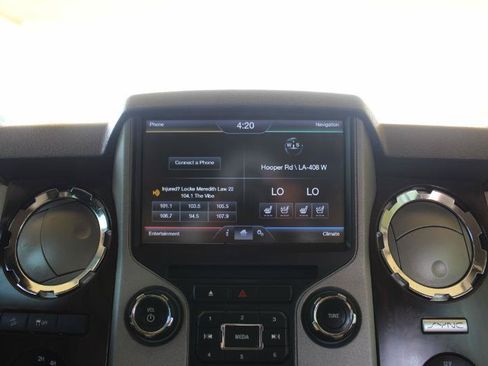 Used 2016 Ford F250 Lariat w/ Lariat Interior Package AWD/4WD image 36
