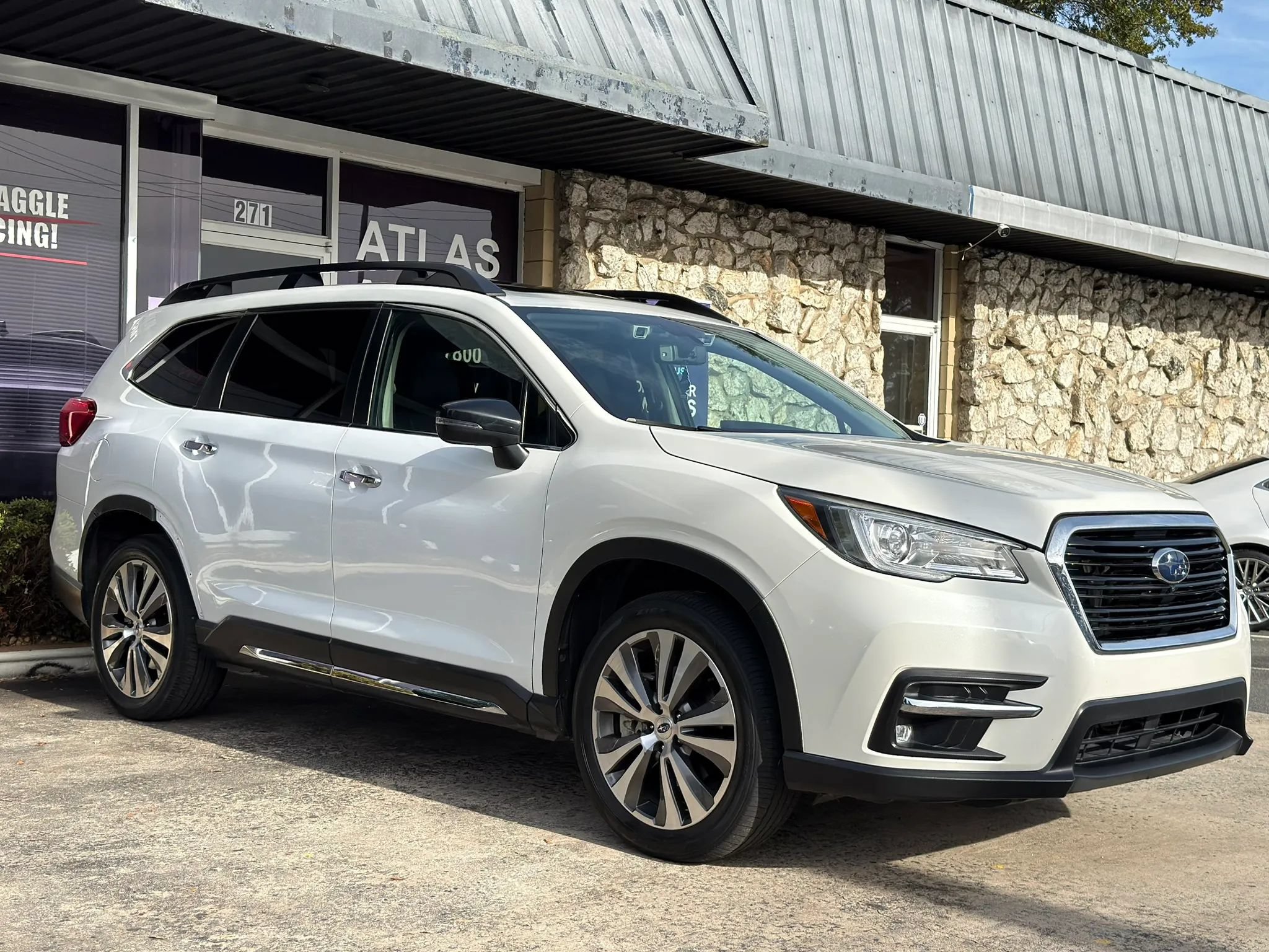 Used 2022 Subaru Ascent Touring AWD/4WD image 5