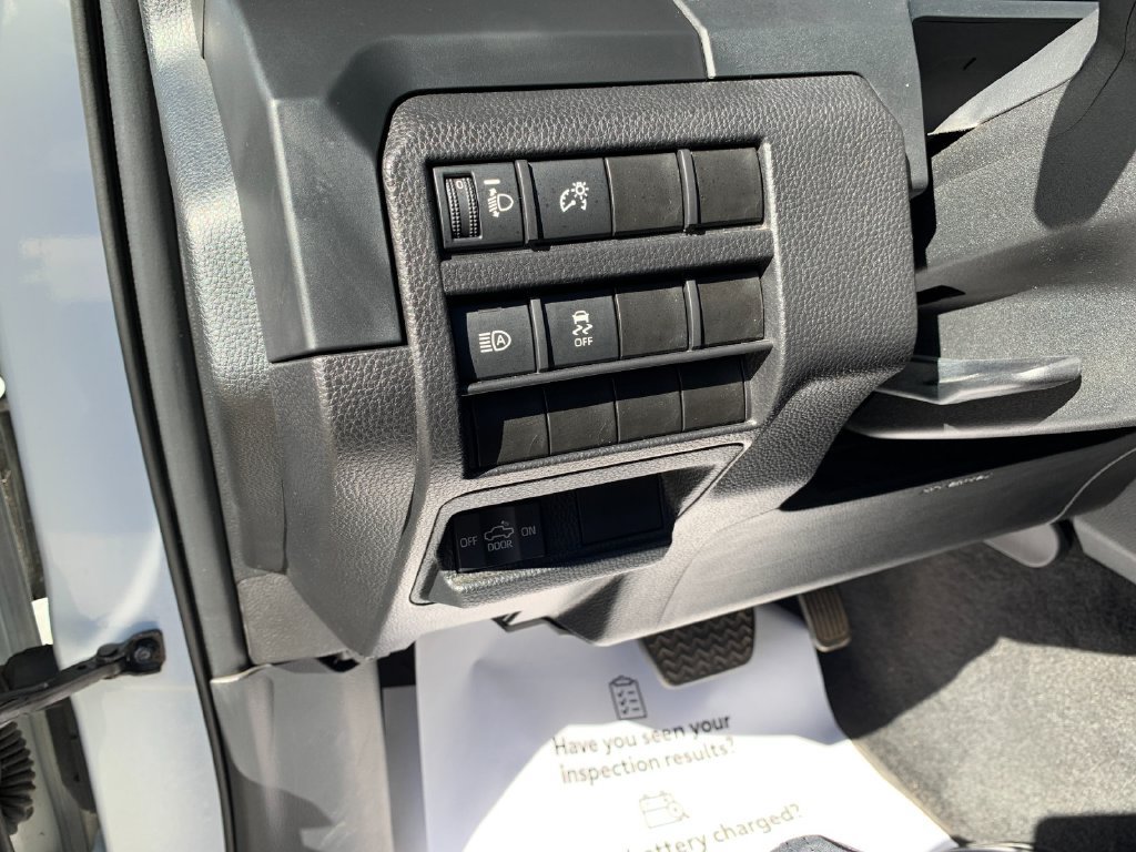 Used 2024 Toyota Tacoma SR RWD image 31