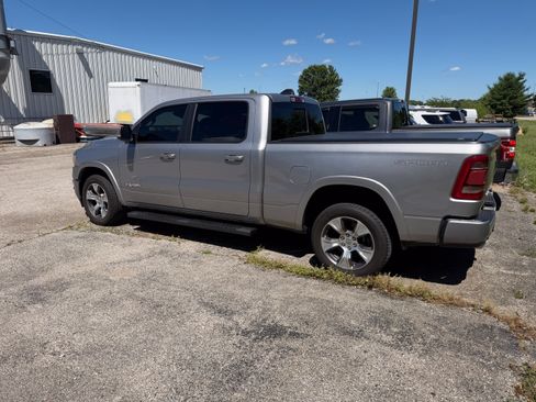 Used 2021 RAM 1500 Laramie w/ Sport Appearance Package AWD/4WD image 8