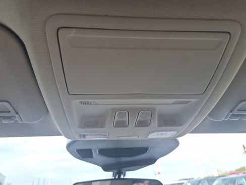 Used 2020 Ford Escape SE image 39