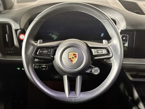 Used 2024 Porsche Cayenne w/ Premium Package Plus (PFM) image 13