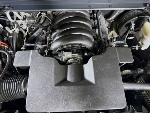 Used 2019 Chevrolet Tahoe LT image 38