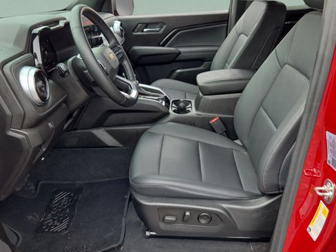 Certified 2024 Chevrolet Colorado LT w/ LT Convenience Package III RWD image 11