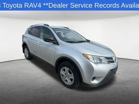 Used 2013 Toyota RAV4 LE FWD image 2
