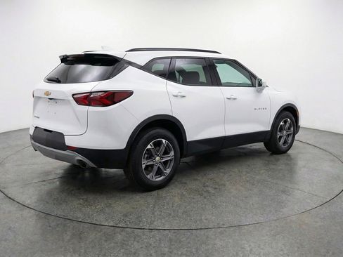 Used 2025 Chevrolet Blazer LT FWD image 9