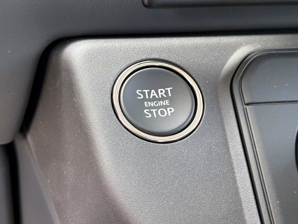 New 2026 Land Rover Defender 110 X-Dynamic SE AWD/4WD image 28