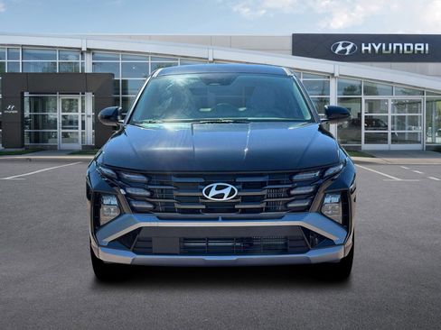 New 2026 Hyundai Tucson Blue SE image 12