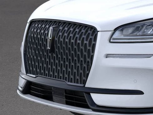 New 2026 Lincoln Corsair Premiere image 17