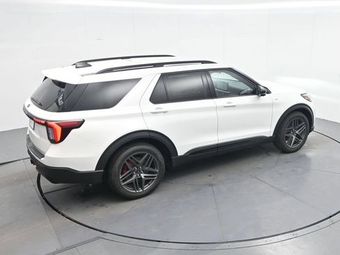 New 2026 Ford Explorer ST-Line w/ ST-Line Street Pack RWD image 28
