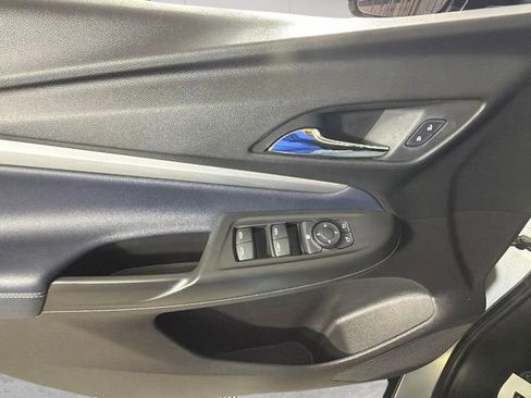 Used 2023 Chevrolet Bolt EUV Premier FWD image 25
