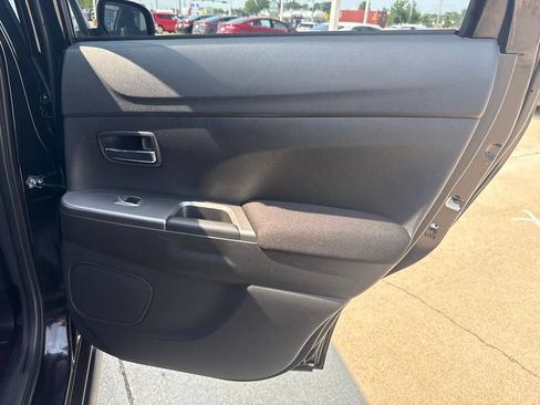 Used 2019 Mitsubishi Outlander Sport SE AWD/4WD image 19