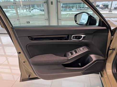 Used 2025 Honda Civic Sport image 10