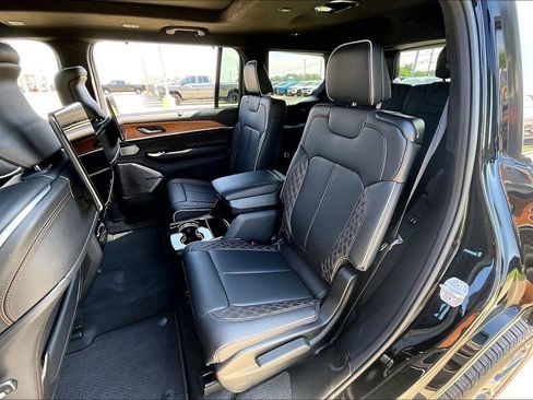 Used 2025 Jeep Grand Cherokee L Summit AWD/4WD image 26