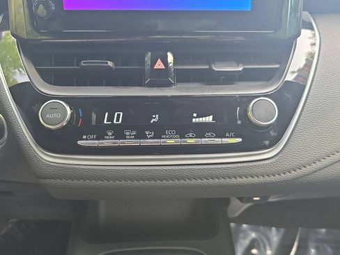 Used 2024 Toyota Corolla SE FWD image 21