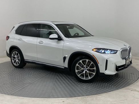 New 2026 BMW X5 xDrive50e w/ Climate Comfort Package image 6