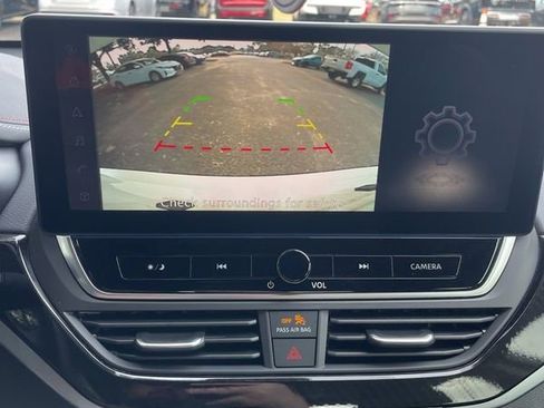 Used 2024 Nissan Altima 2.5 SR w/ SR Premium Package image 11