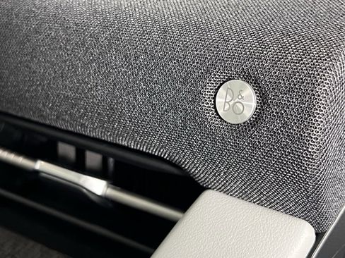 Used 2025 Ford Explorer Platinum w/ Ultimate Package image 35