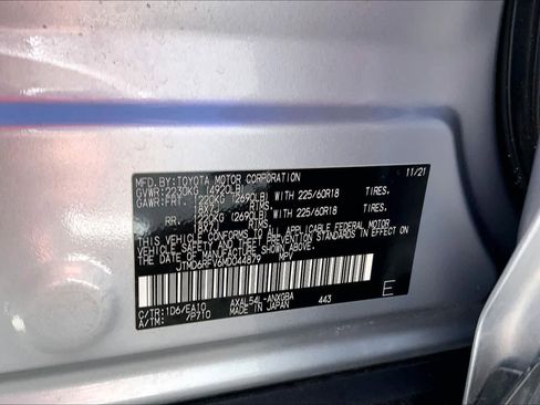 Used 2021 Toyota RAV4 Limited image 28