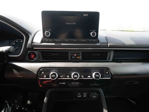 Certified 2025 Honda Pilot Sport image 17