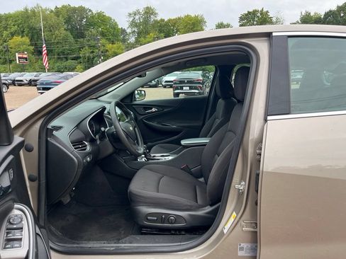 Used 2023 Chevrolet Malibu LT w/ Driver Confidence Package FWD image 19