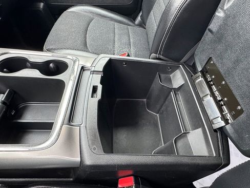 Used 2018 RAM 1500 Sport image 20