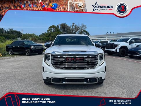 Used 2023 GMC Sierra 1500 Denali w/ Denali Reserve Package AWD/4WD image 3