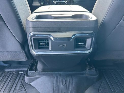 Used 2024 GMC Sierra 1500 Elevation image 12