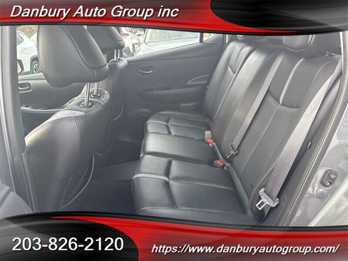 Used 2019 Nissan Leaf SL w/ SL Technology Package image 12