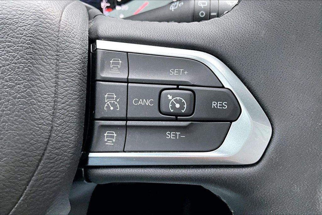 Used 2024 Jeep Compass Limited AWD/4WD image 13