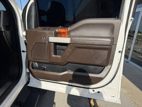 Used 2019 Ford F350 King Ranch w/ King Ranch Ultimate Package AWD/4WD image 23