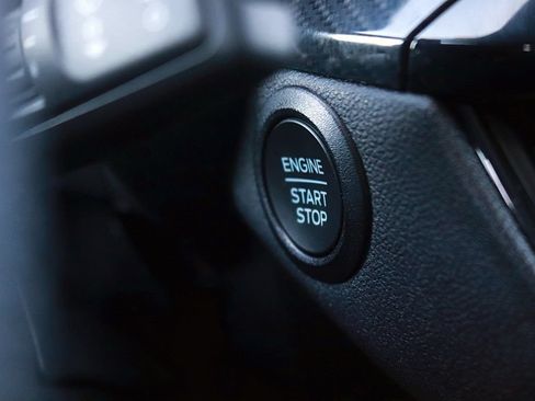 Used 2025 Ford Escape ST-Line AWD/4WD image 24