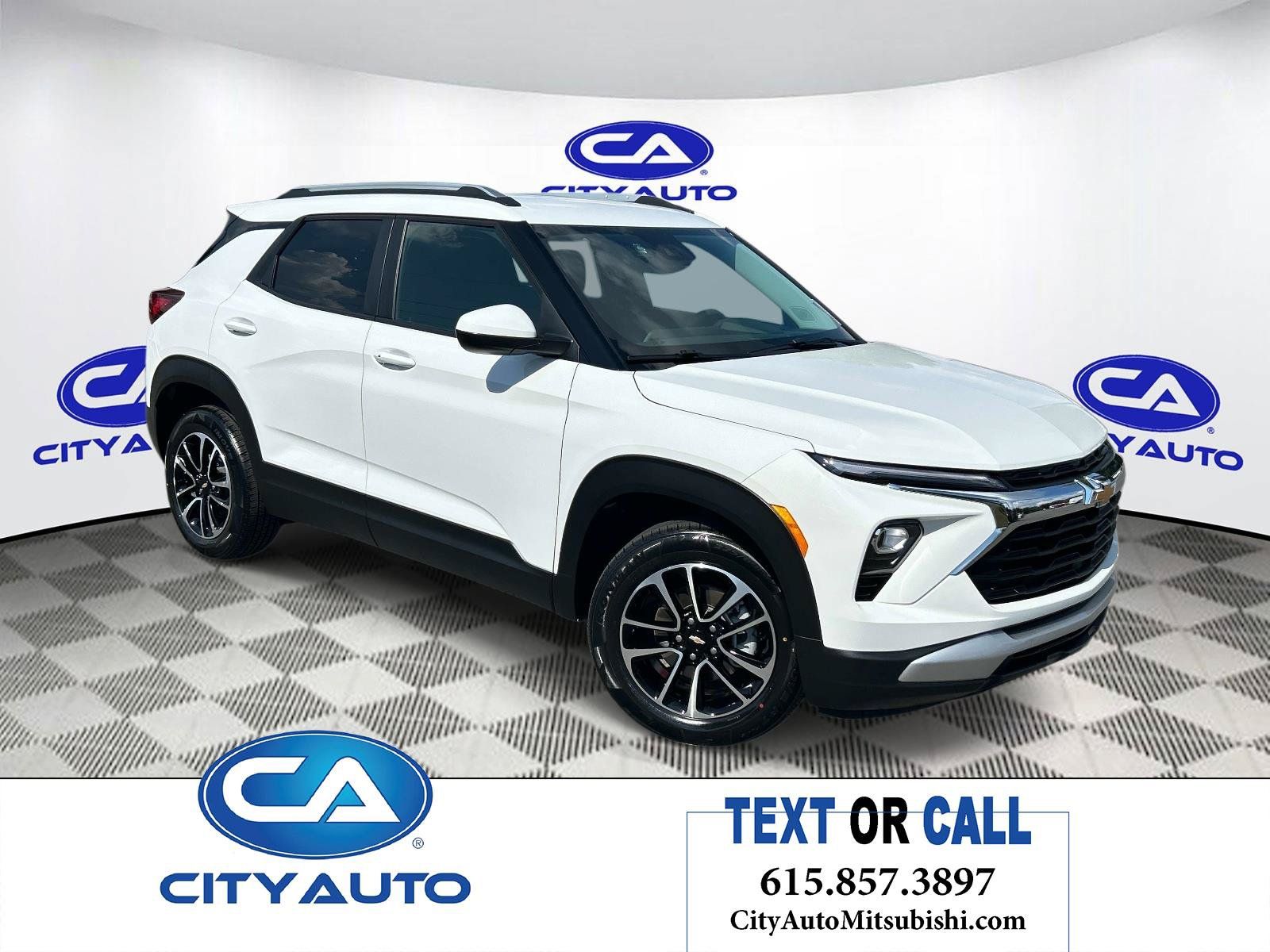 Used 2025 Chevrolet TrailBlazer LT AWD/4WD image 1