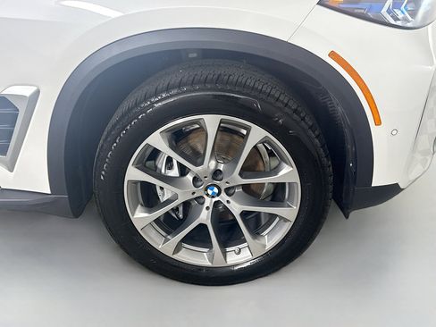 Used 2026 BMW X5 sDrive40i RWD image 32